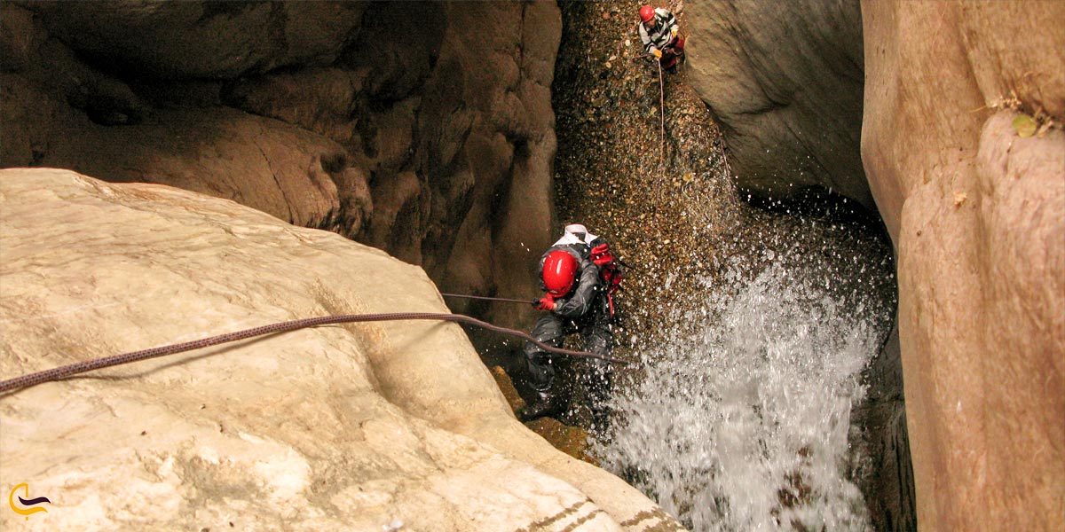 تصویری از آبشار سیمک کرمان