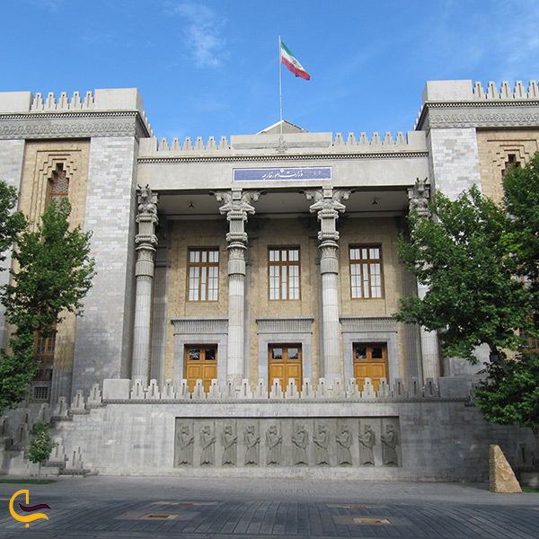 بررسی معماری کاخ شهربانی در تهران