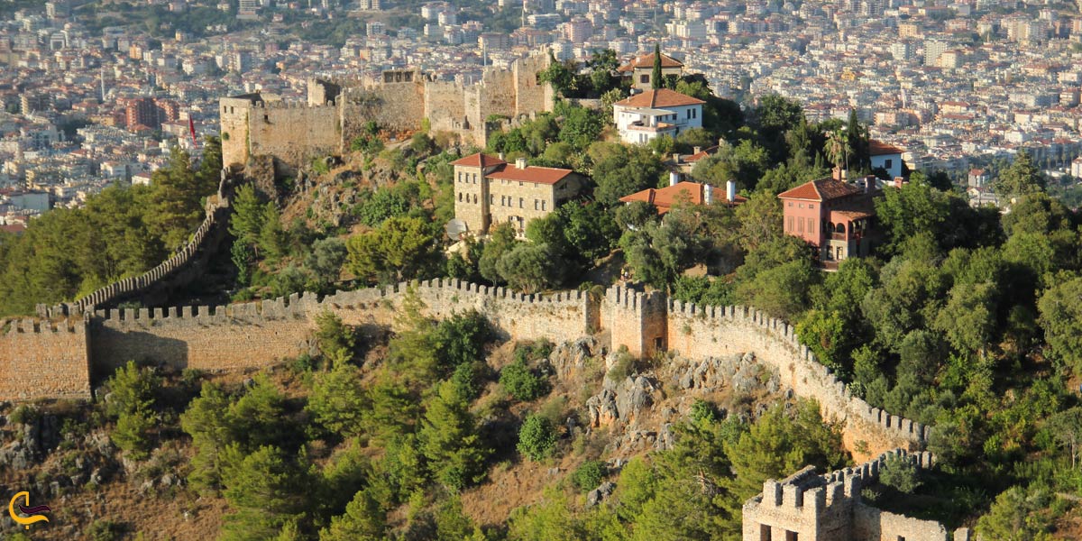 تصویری از قلعه آنالیا