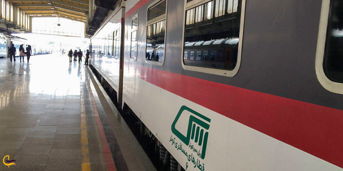 نمایی از ایستگاه راه آهن اردکان