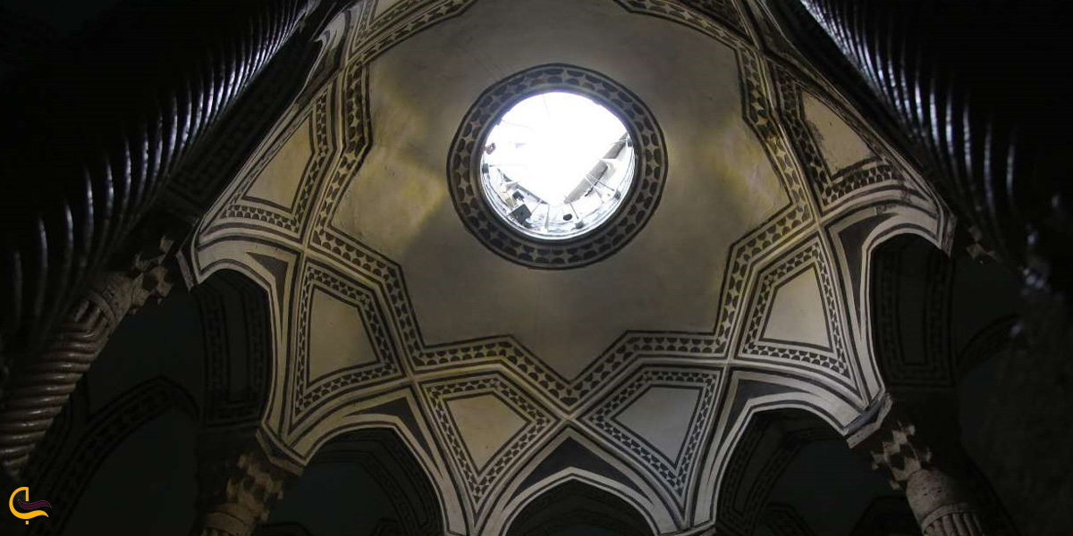 تصویری از سقف عمارت خانه کرد