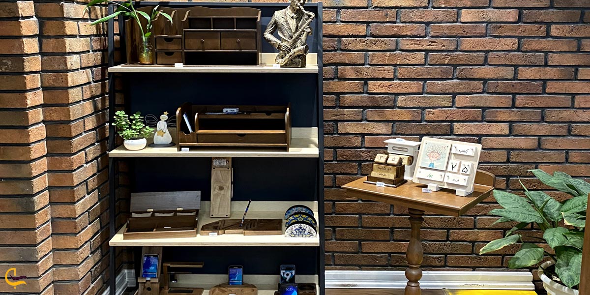 تصویری از بخش آثار صوتی و موسیقی پردیس کتاب