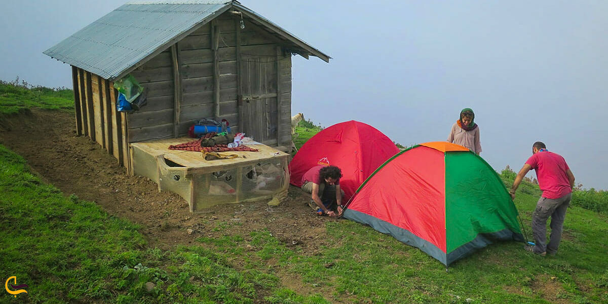 نمایی از کمپینگ در ترکمن صحرا