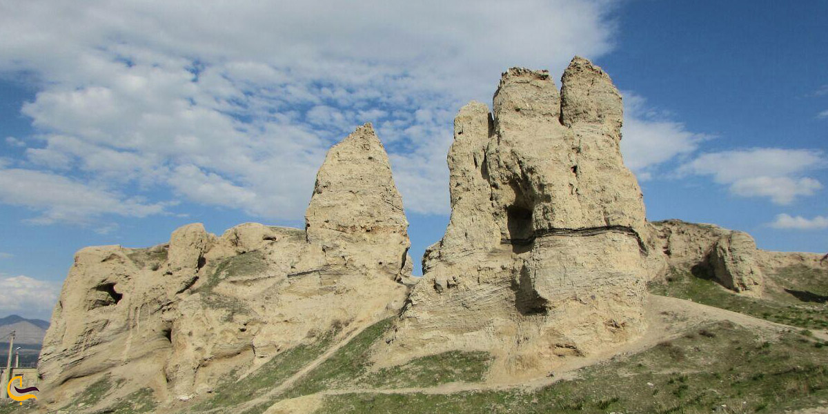 تصویری از قلعه مانداگاران مرند