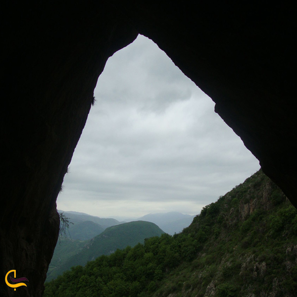 تصویری از غار وایقان