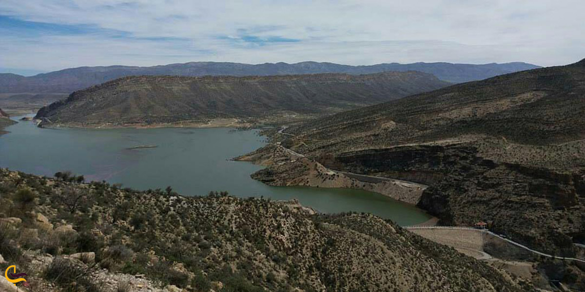 نمایی ازچشمه تنگاب فیروزآباد