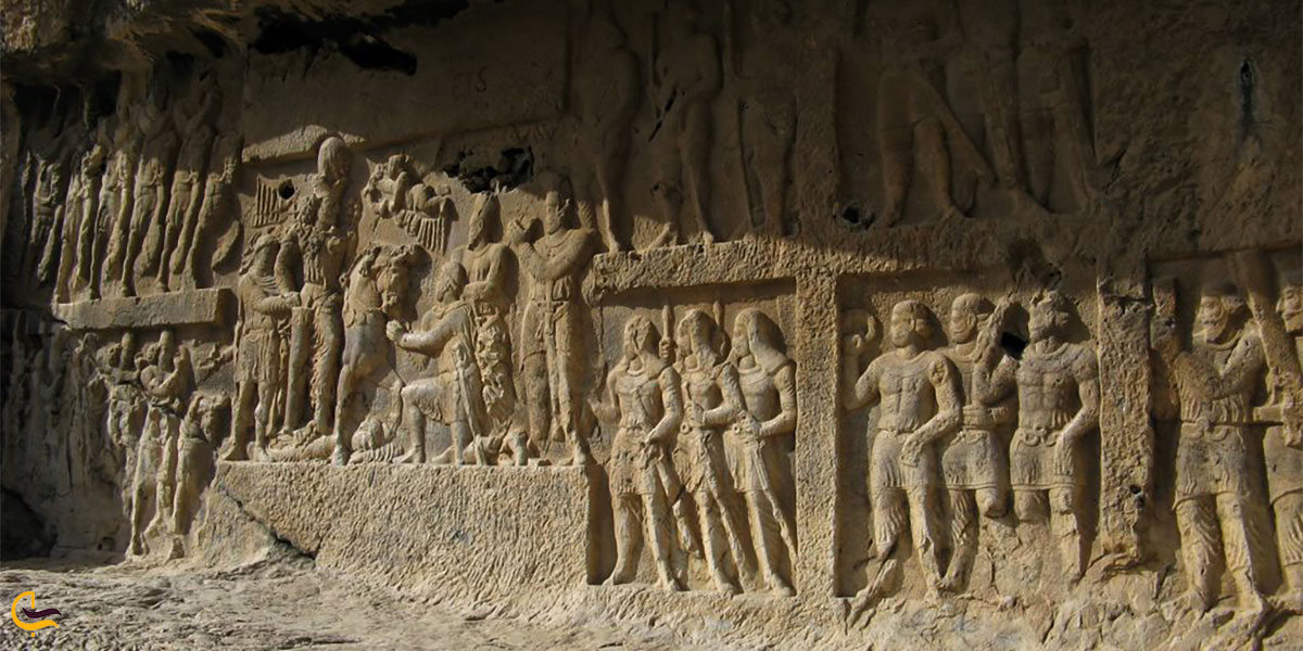 نمایی از بدنه غار شاپور فارس