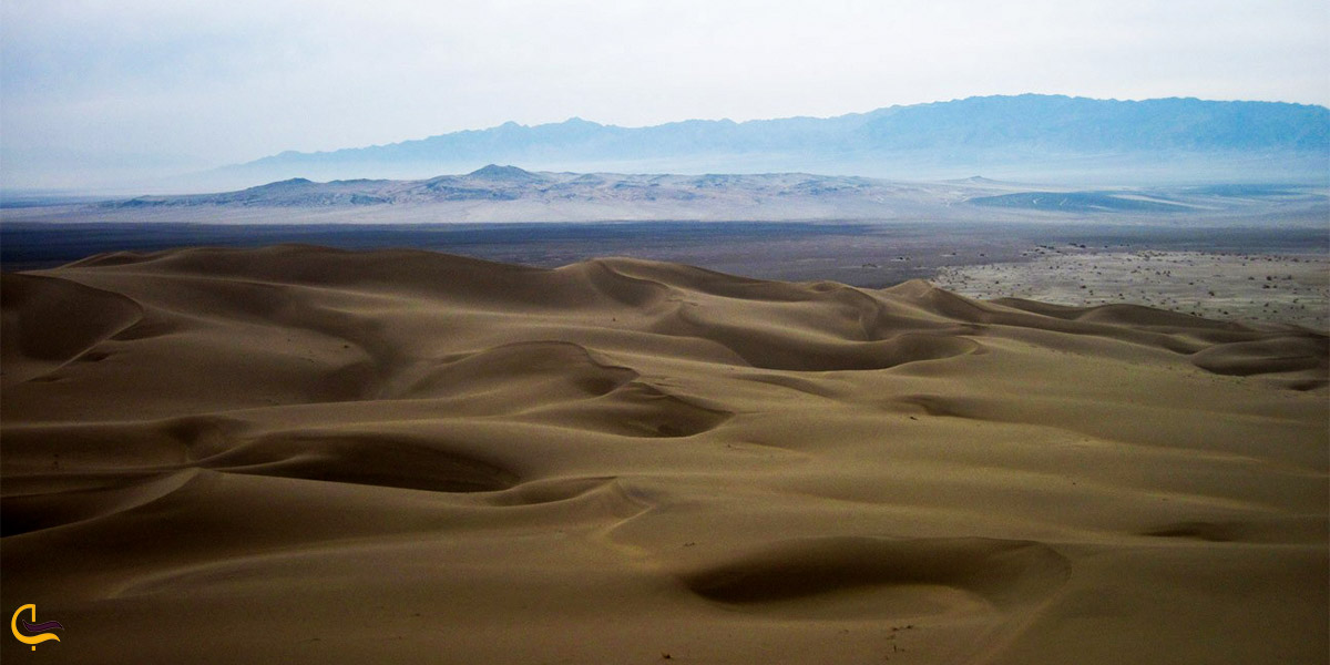 نمایی از نمایی از کویر هفت سنگ یزد