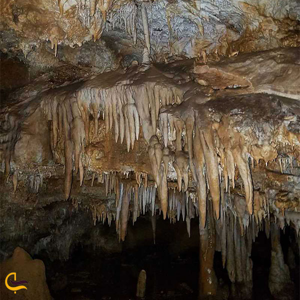 نمایی از غار هامپوئیل