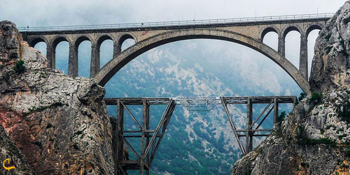تصویری از پل تاریخی ورسک