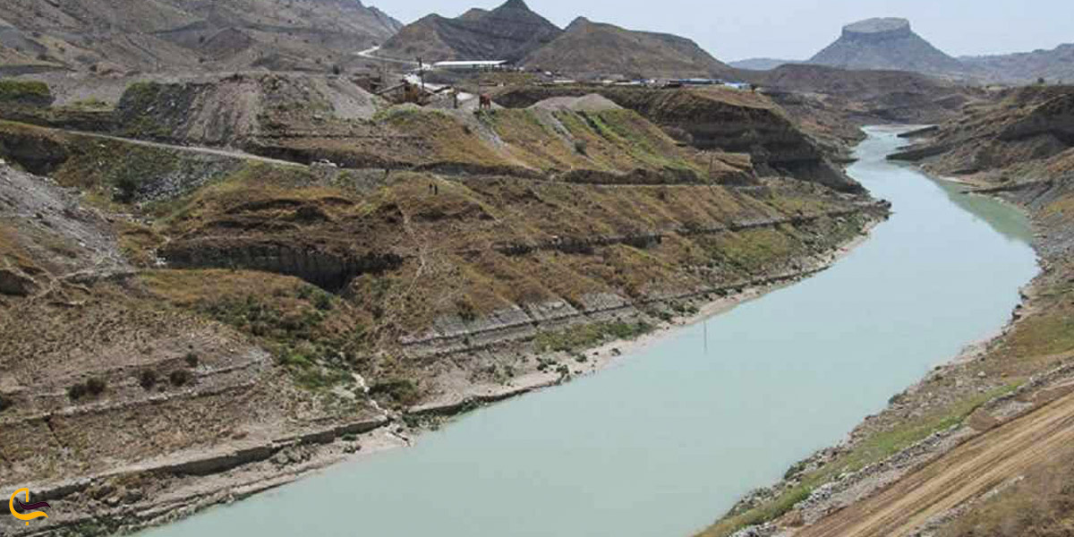 تصویری از رودخانه کشکان پل دختر
