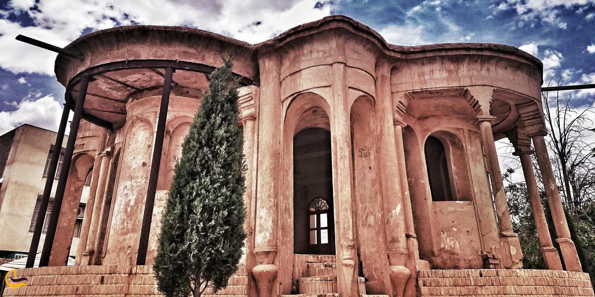 تصویری از عمارت کلاه فرنگی