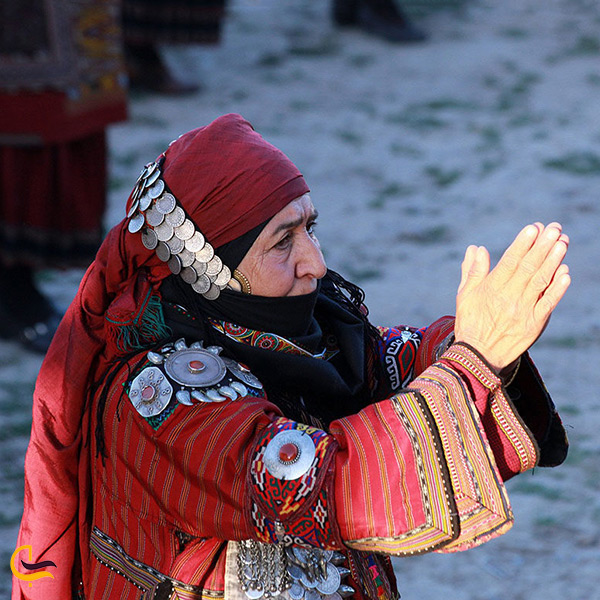 لباس زنانه محلی مردم شهر کلات نادری