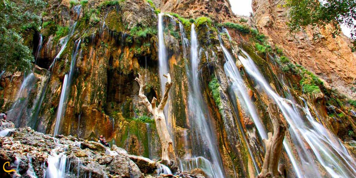 نمایی از آبشار مارگون
