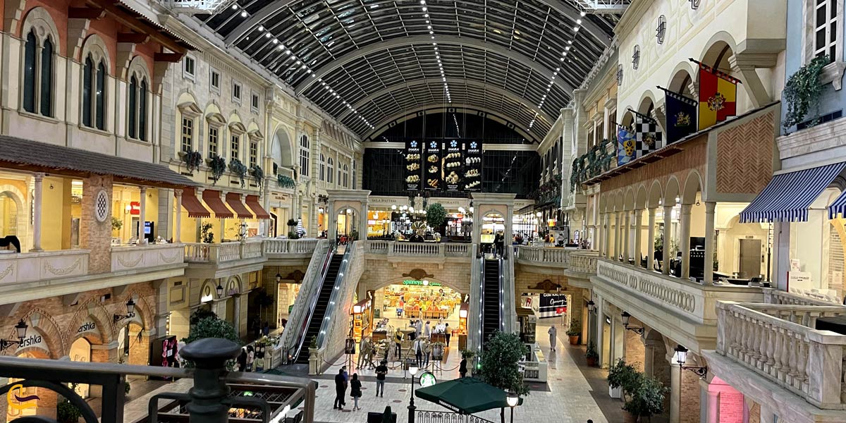 تصویری از مغازه های مرکز خرید مرکاتو