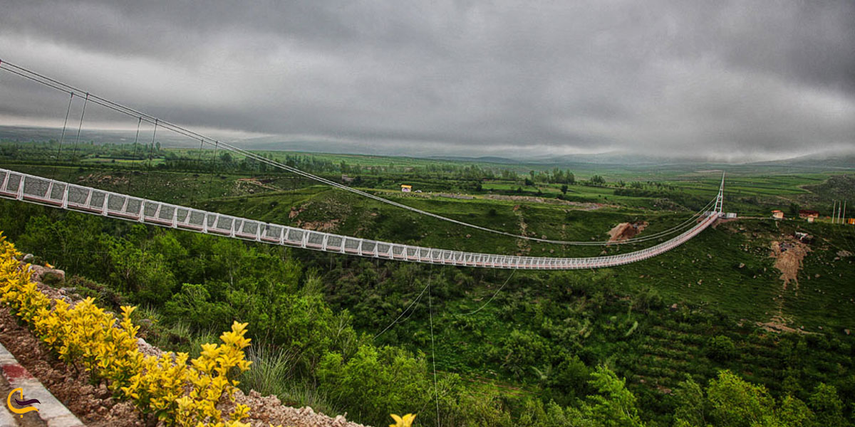 تصویری از پل معلق مشگین شهر