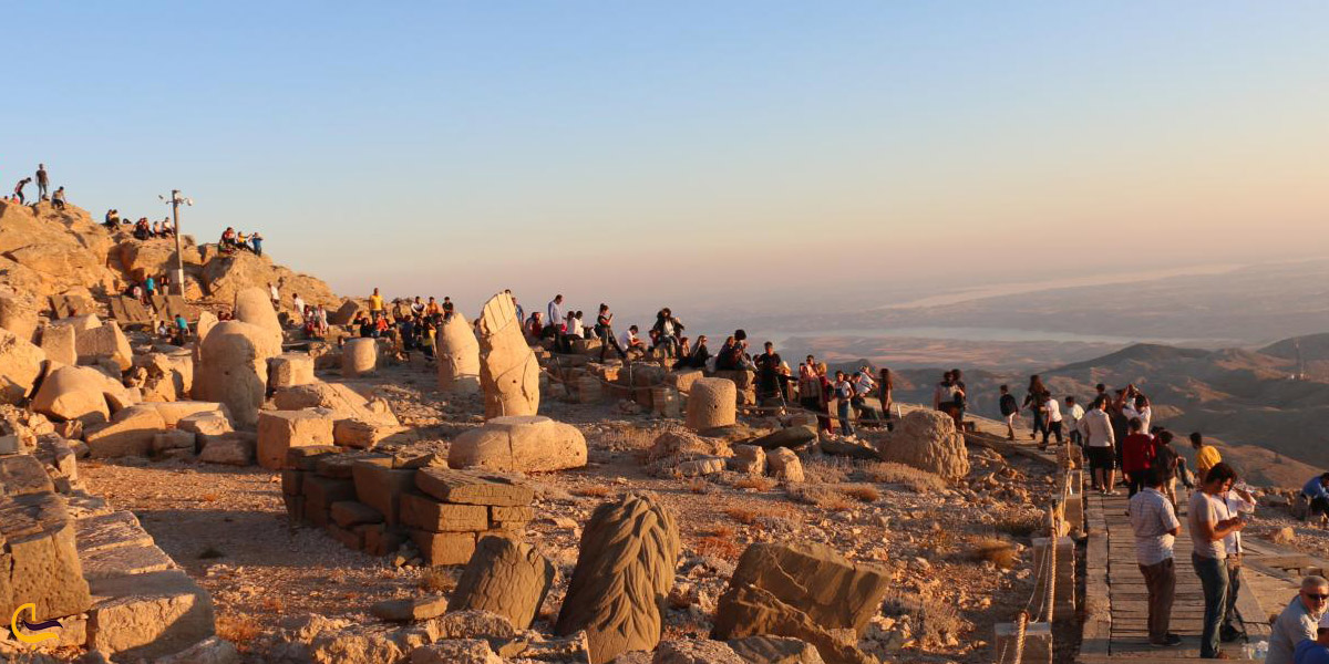 تصویری از کوه نمرود