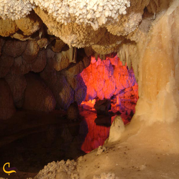 تصویر داخل غار آغ بولاق در شهر بستان آباد