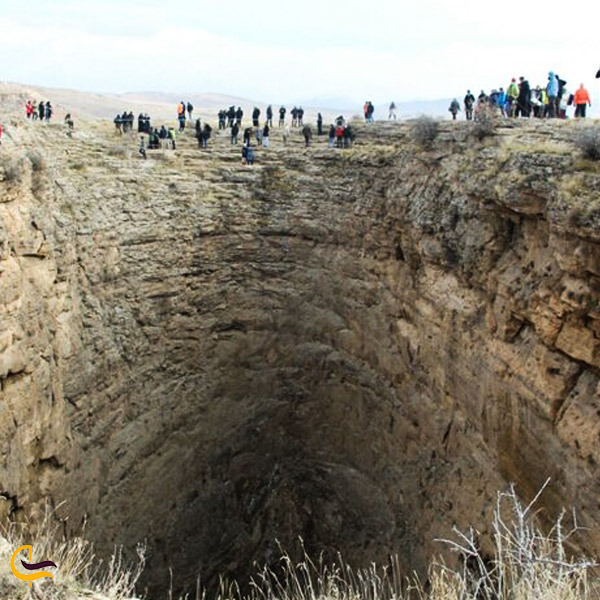 تصویری از حفره زندان سلیمان