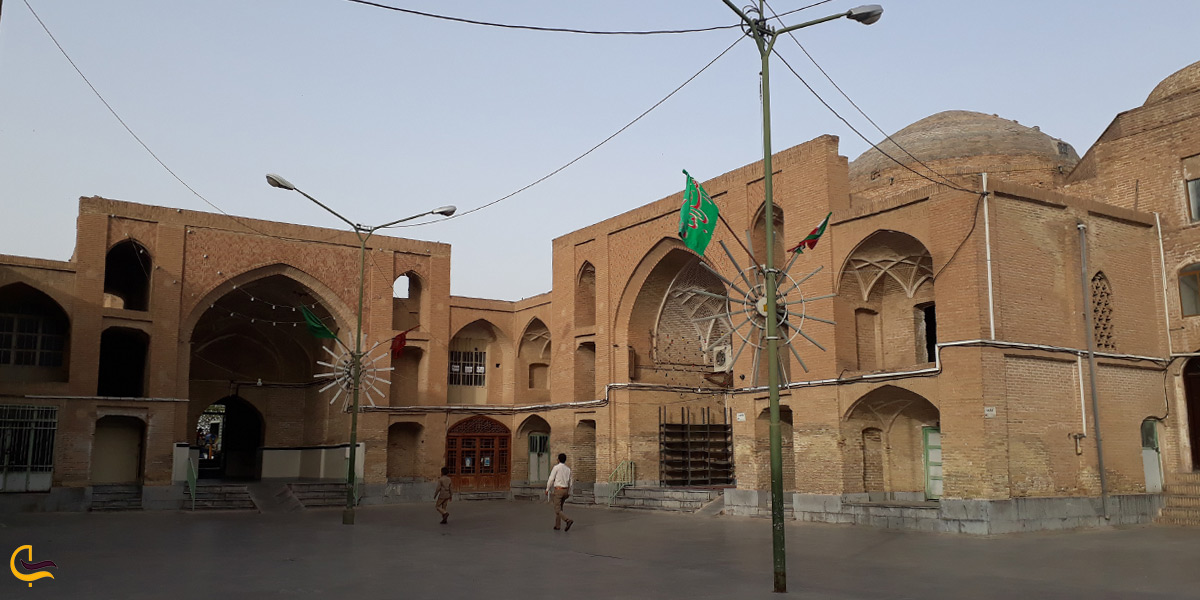تصویری از مسجد سرخ ساوه