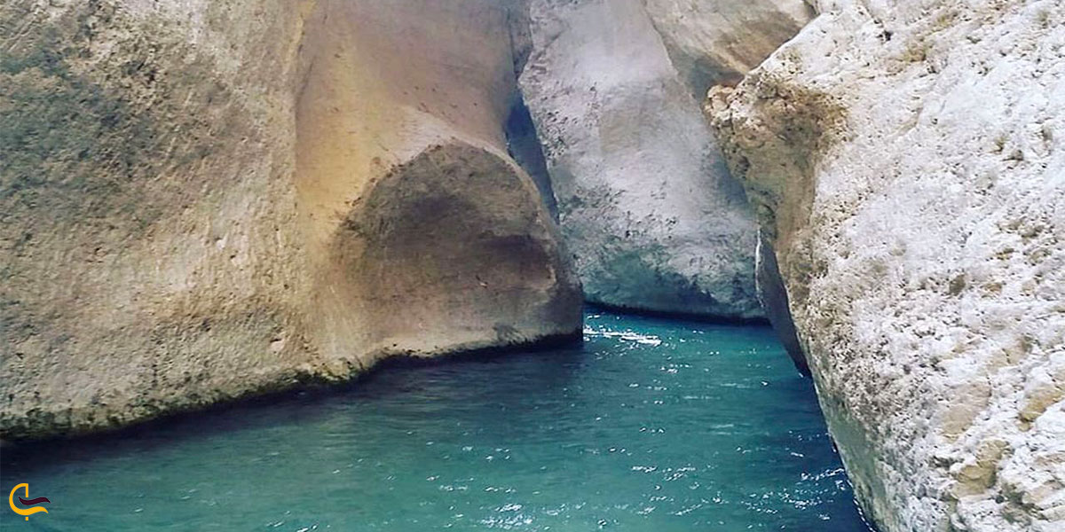 نمایی از تنگ دم اسب