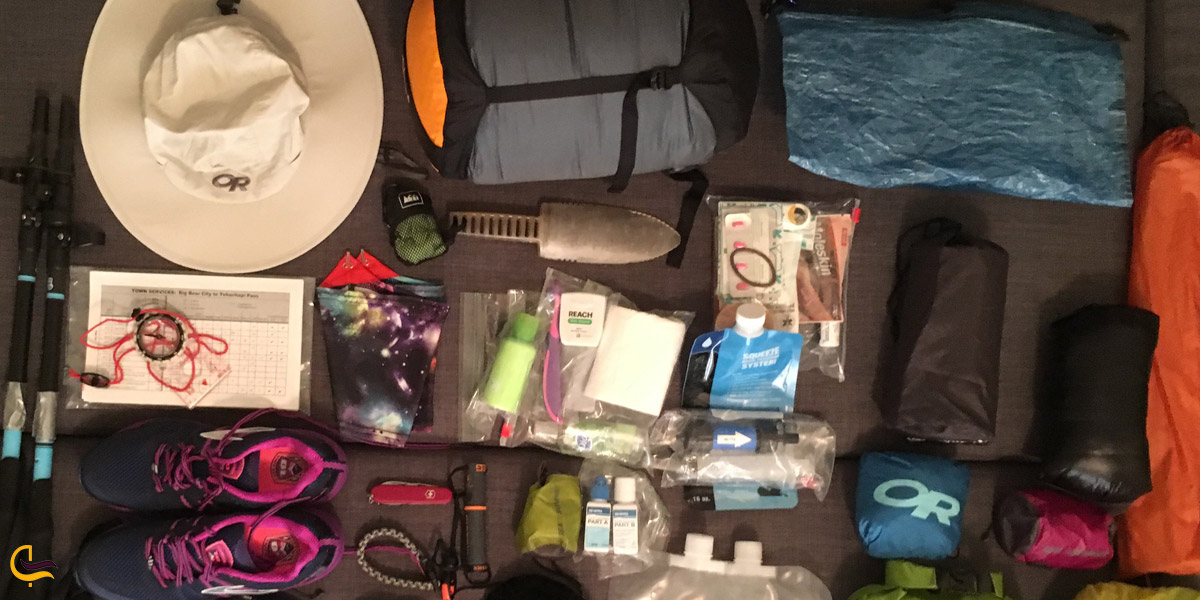 تصویری از وسایل مورد نیاز برای سفر