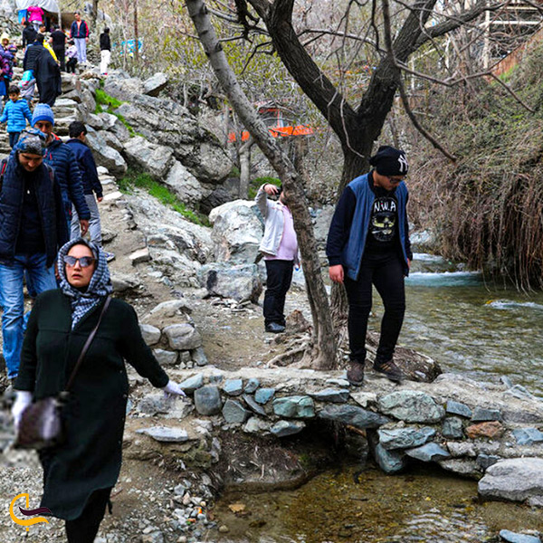 پیاده روی در درکه تهران