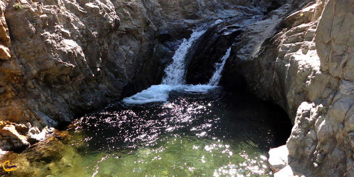 تصویری از آبهای آبشار عیش آباد مرند