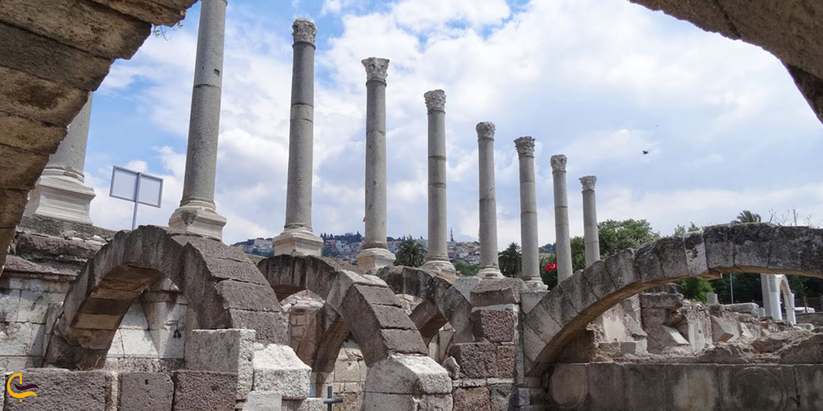 تصویری از آگورا