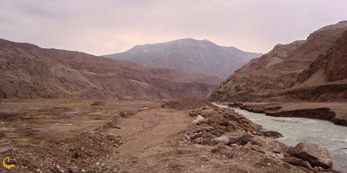 تصویری از طبیعت بنه کوه گرمسار