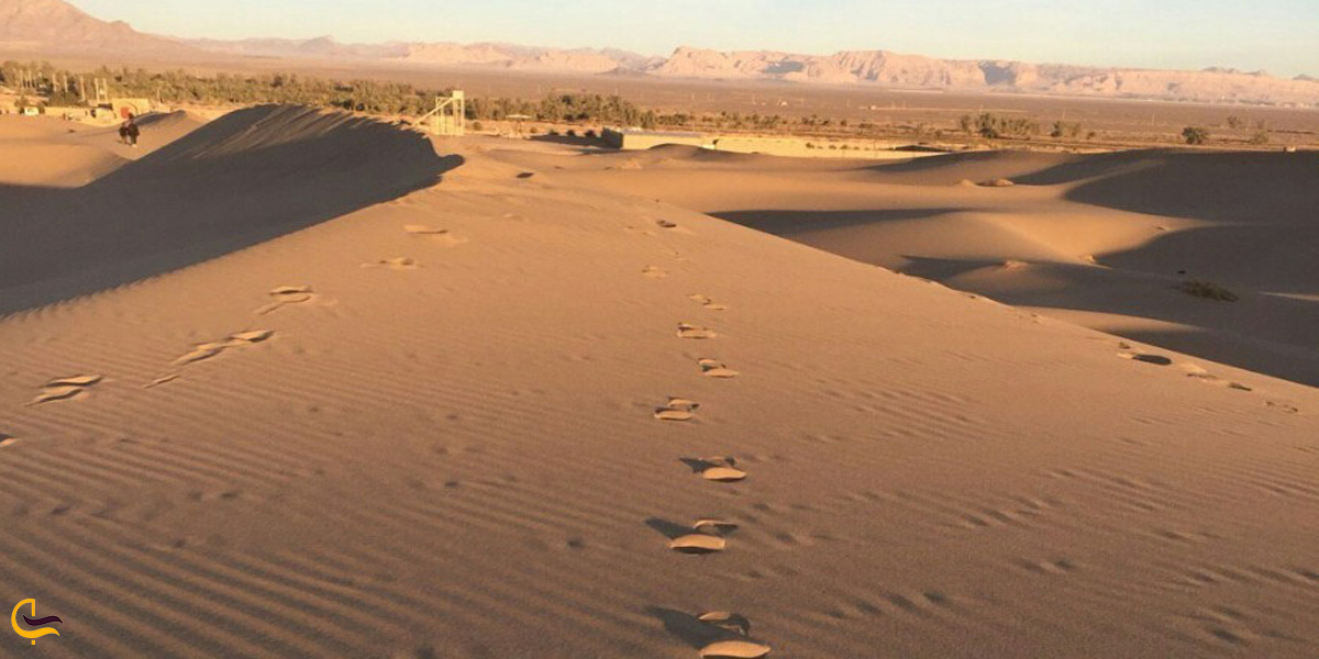 تصویری از شن های روان صادق آباد