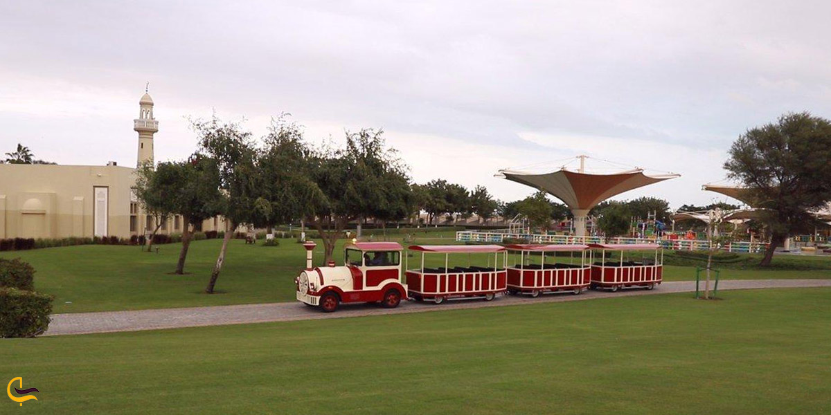 نمایی از قطار بازی در پارک خور دبی