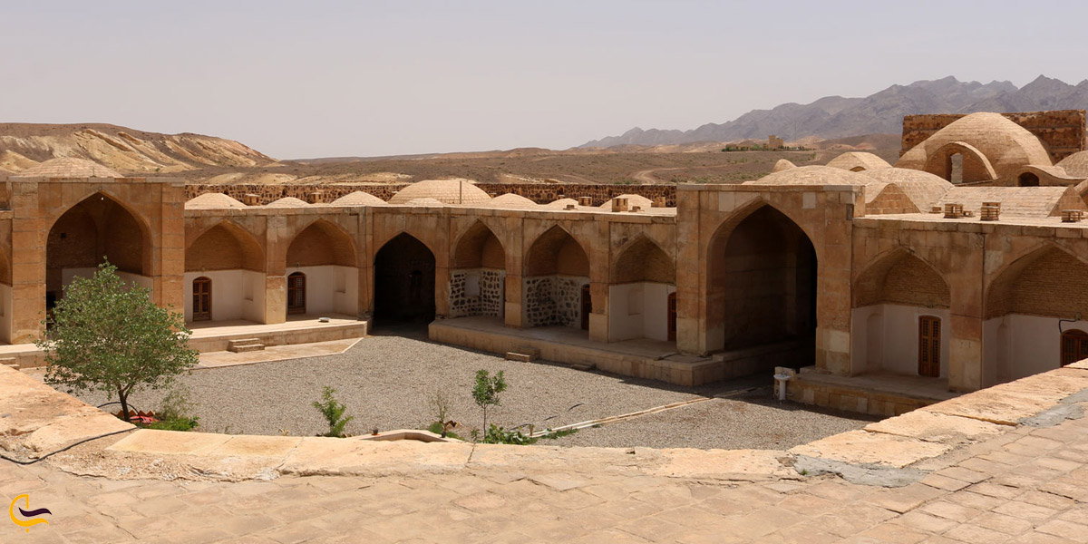 تصویری از کاروانسرای قصر بهرام