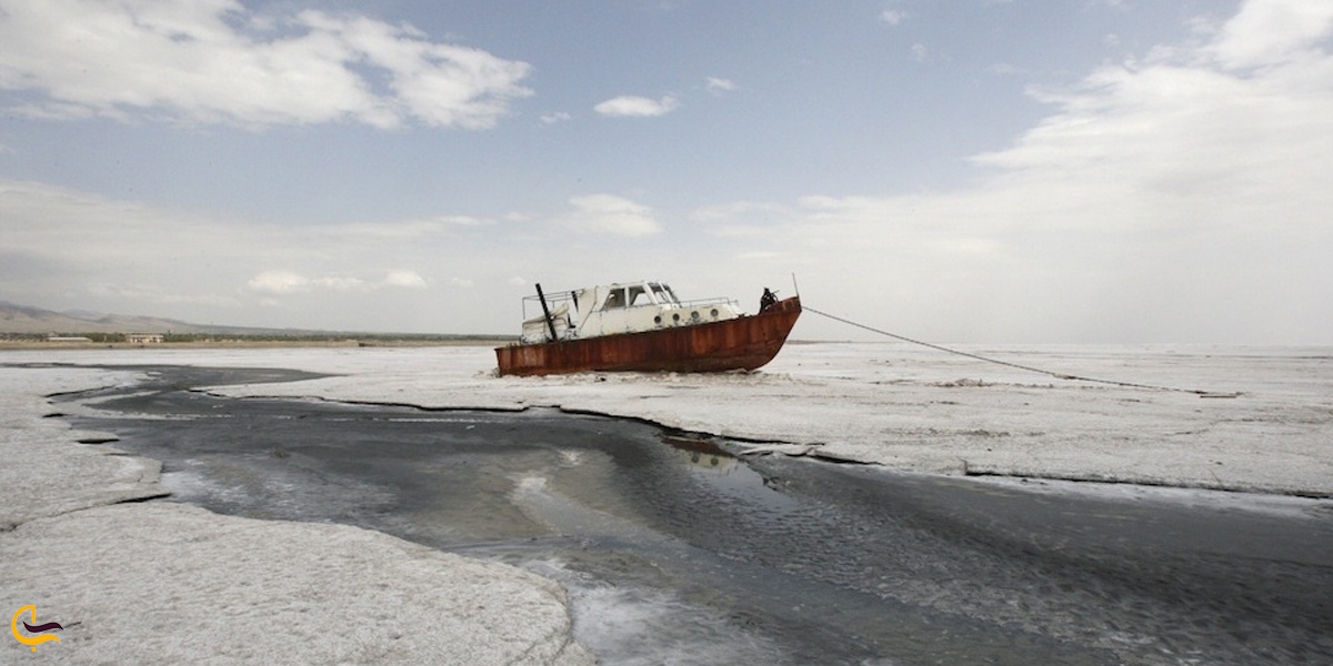 تصویری از نمک دریاچه ارومیه