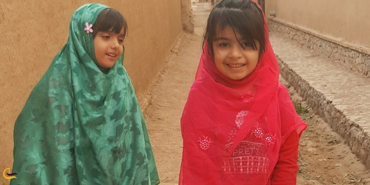تصویری از لباس محلی یزد