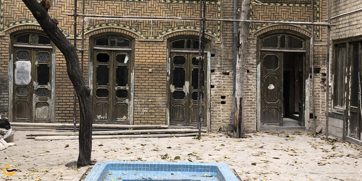 تصویری از حیاط خانه تاریخی یشه وران مشهد