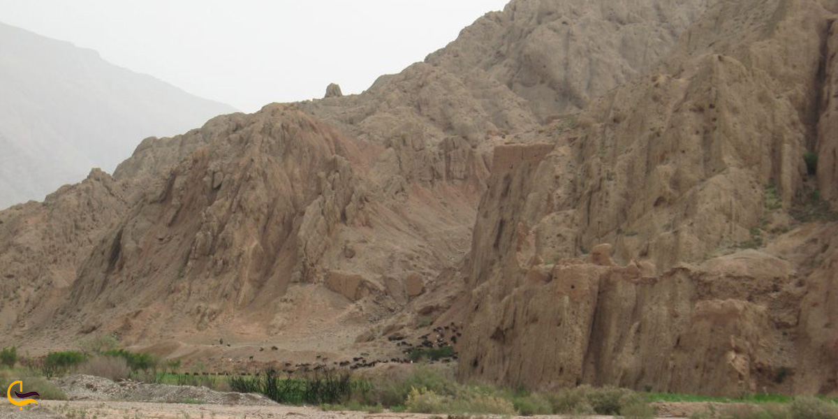 تصویری از قلعه استوناوند گرمسار