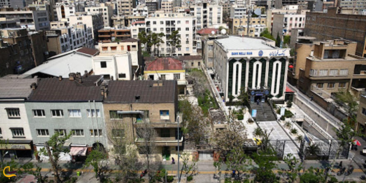 تصویری از خیابان انقلاب تهران