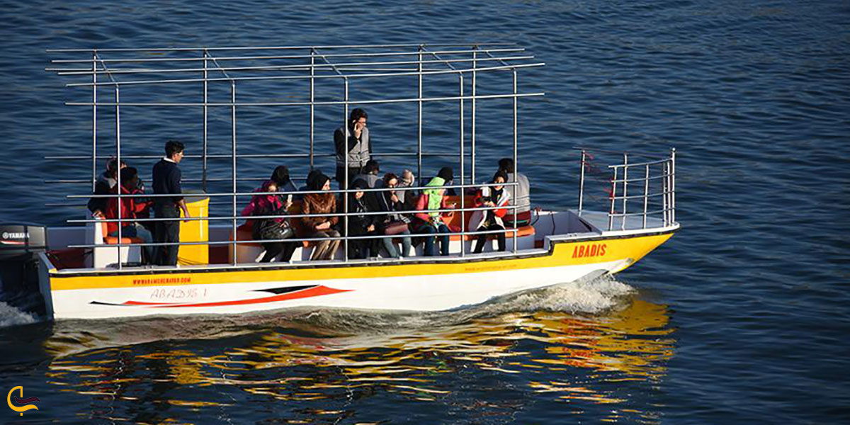 نمایی ازقایق آبادیس