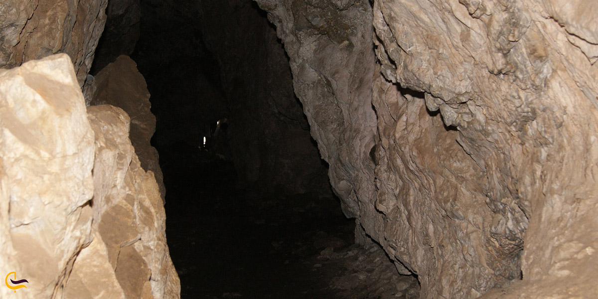 تصویری از داخل غار علی شیخ