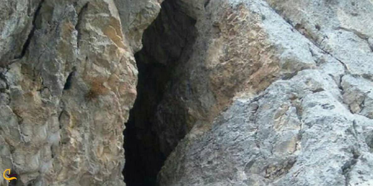تصویری از ورودی غار علی شیخ