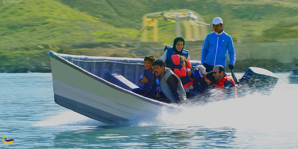 نمایی ازقایق سواری در چالیدره