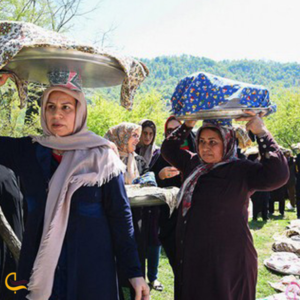 تصویری از برگزاری مراسم جشن مردگان روستای دودانگه