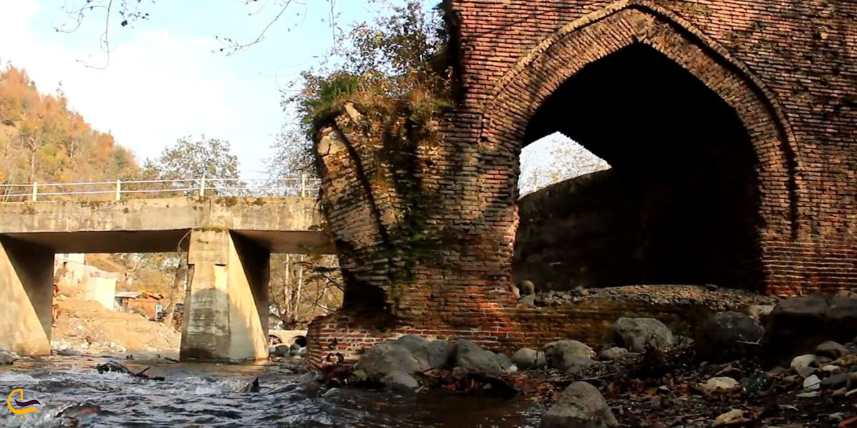 نمایی ازپل بلور دکان