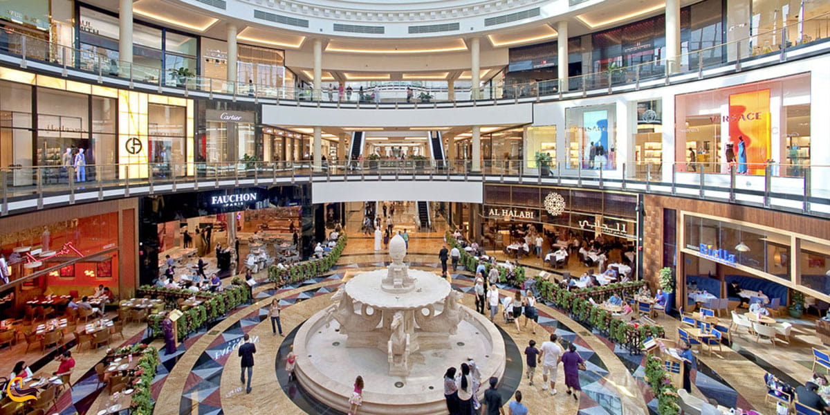 نمایی ازمرکز خرید امارات دبی