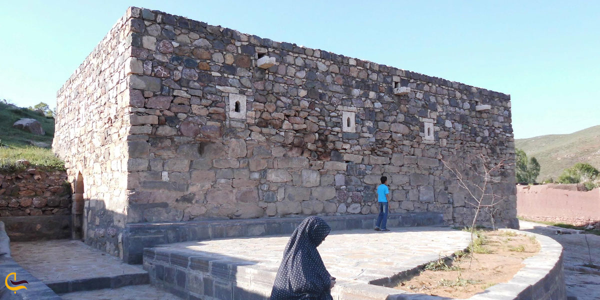 تصویری از کلسیای قریس