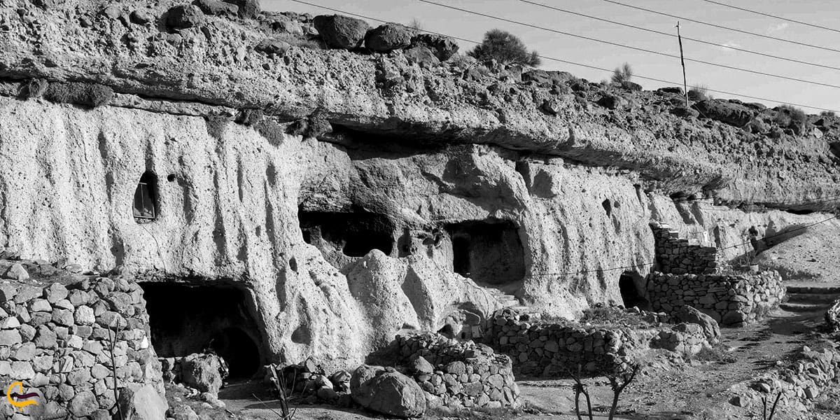 نمایی قدیمی روستای تاریخی میمند