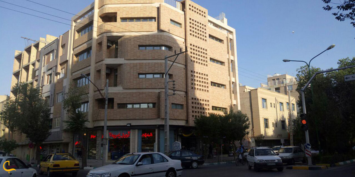 تصویری از قیمت خانه های خیابان انقلاب تهران