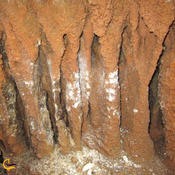 تصویری از غار نباتی ندوشن