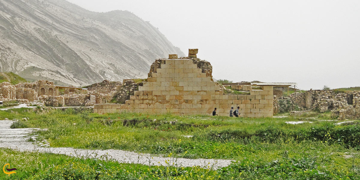 تصویری از معبد آناهیتا بیشاپور